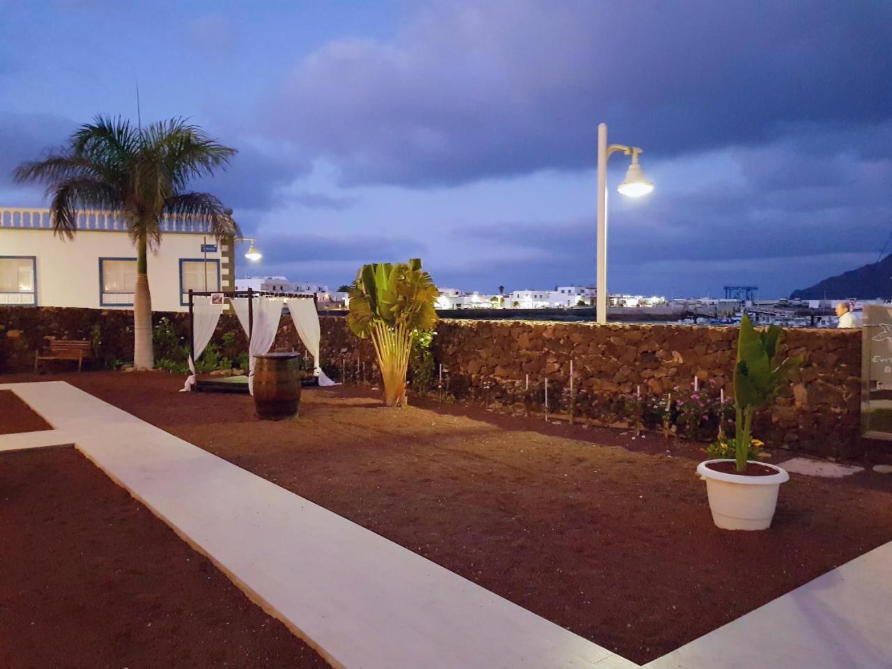 La Graciosa Camelia Beach Vistas Mar Caleta de Sebo Exterior foto