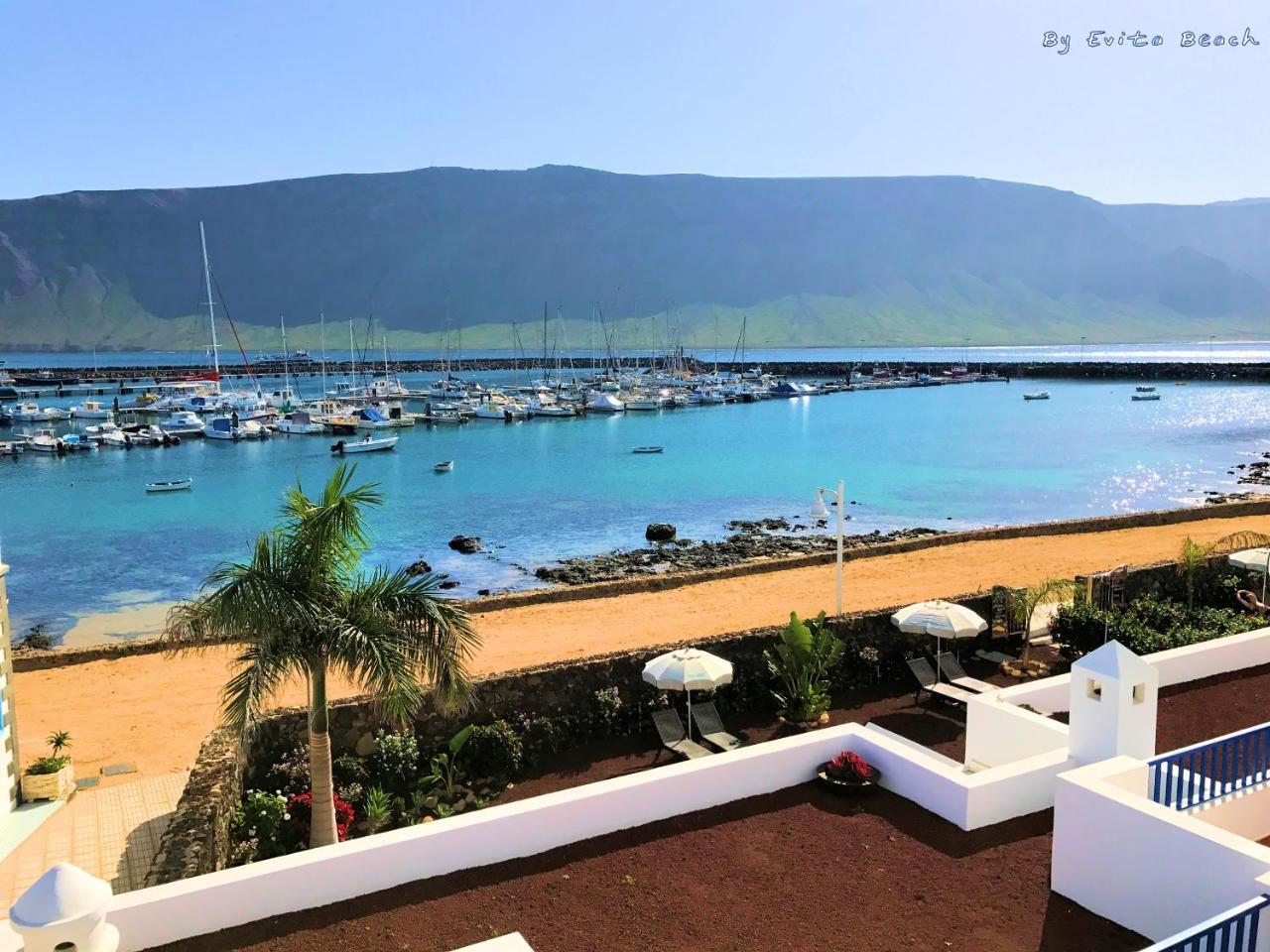 La Graciosa Camelia Beach Vistas Mar Caleta de Sebo Exterior foto